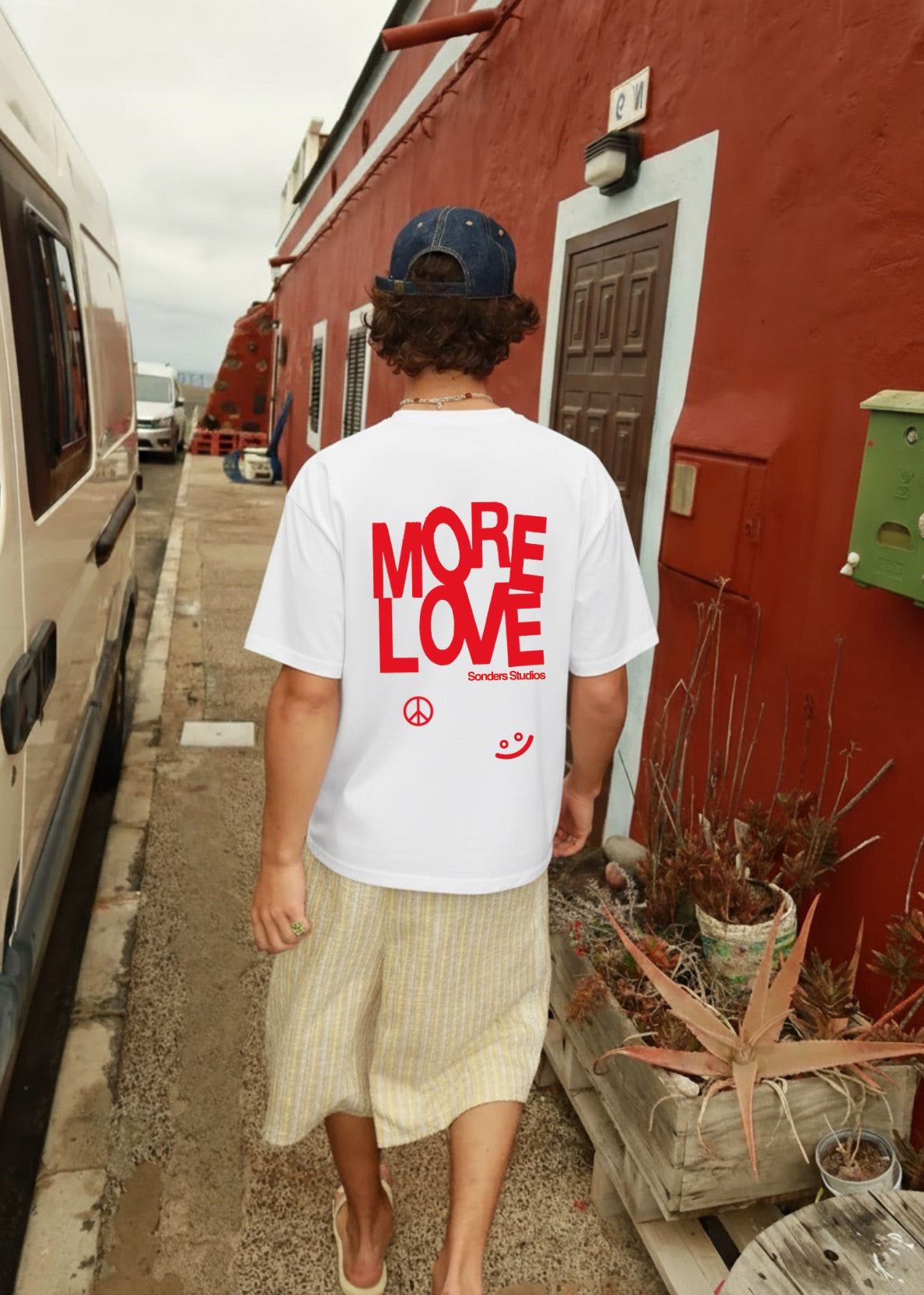 LOVE TEE